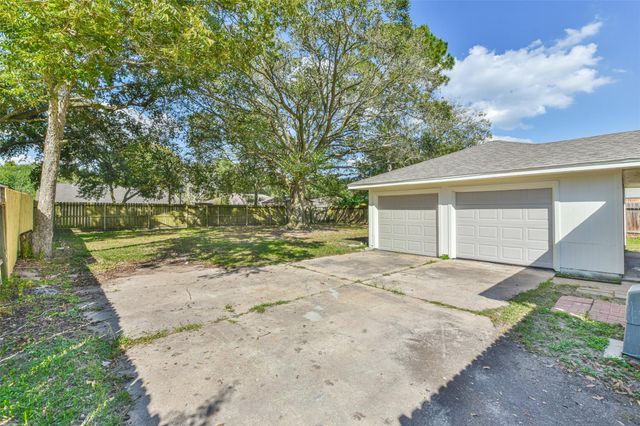 12614 Dermott Drive, Houston, TX 77065