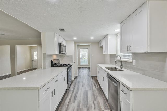 12614 Dermott Drive, Houston, TX 77065