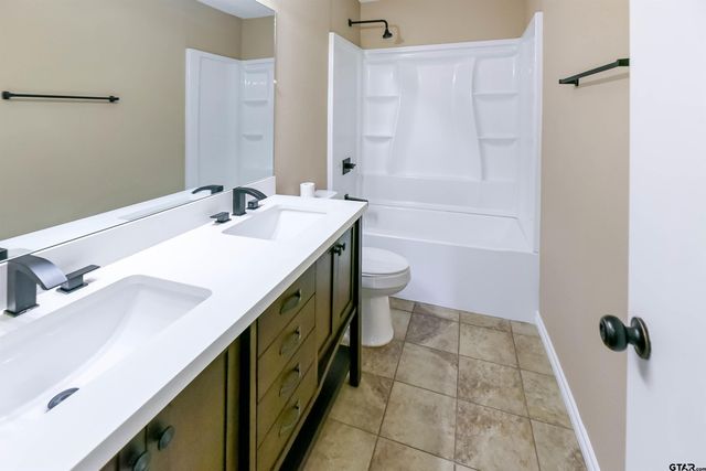 416 Hillcreek Dr, Whitehouse, TX 75791
