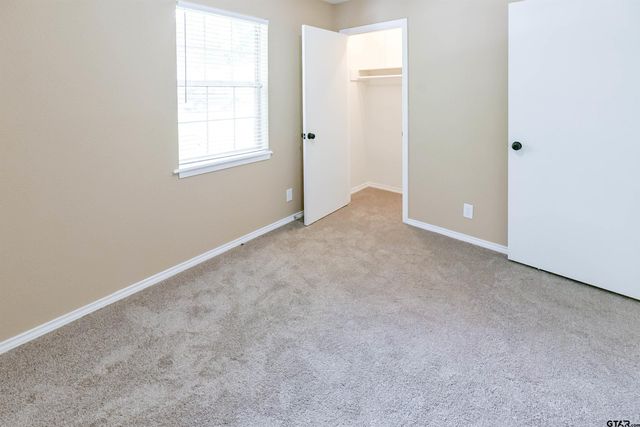 416 Hillcreek Dr, Whitehouse, TX 75791