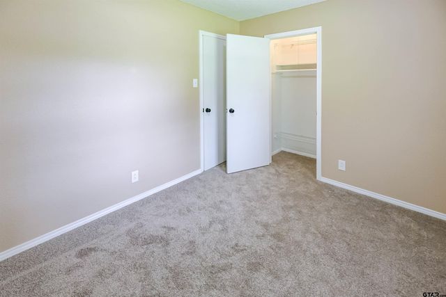 416 Hillcreek Dr, Whitehouse, TX 75791