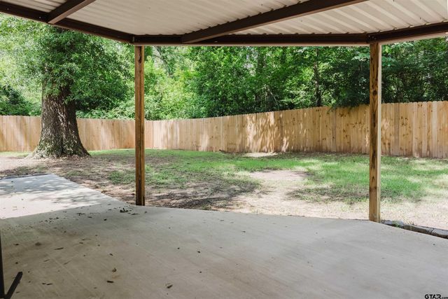 416 Hillcreek Dr, Whitehouse, TX 75791