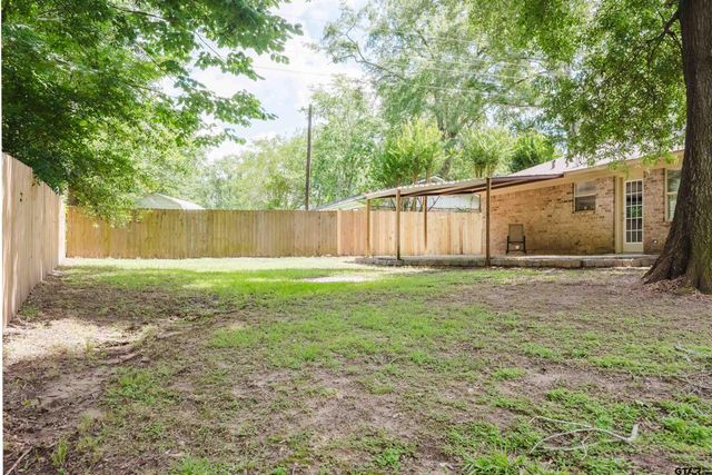 416 Hillcreek Dr, Whitehouse, TX 75791