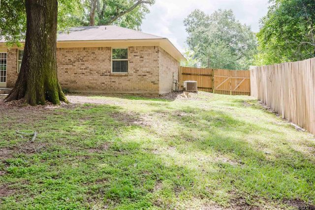 416 Hillcreek Dr, Whitehouse, TX 75791