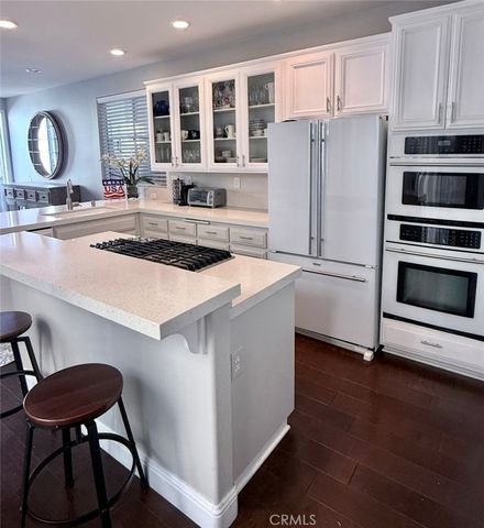 422 8th Street, Huntington Beach, CA 92648