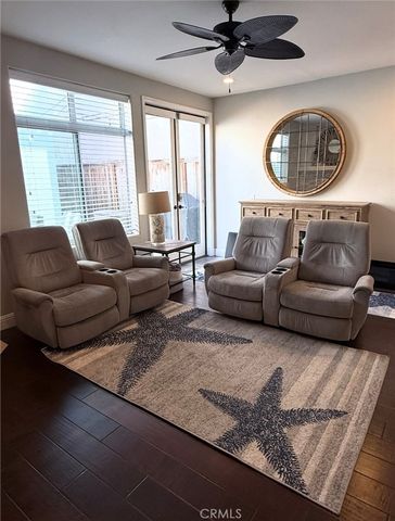 422 8th Street, Huntington Beach, CA 92648