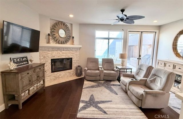 422 8th Street, Huntington Beach, CA 92648