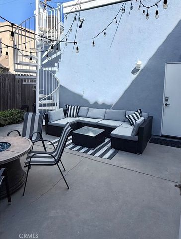 422 8th Street, Huntington Beach, CA 92648