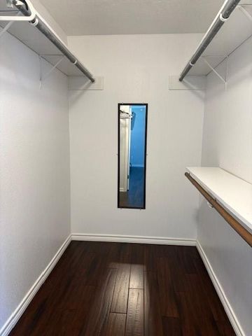 1255 Sailfish Street, Bayou Vista, TX 77563