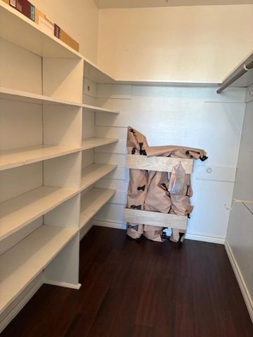 1255 Sailfish Street, Bayou Vista, TX 77563