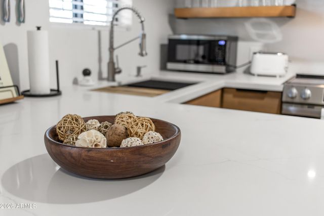 6125 E Indian School Road 216, Scottsdale, AZ 85251