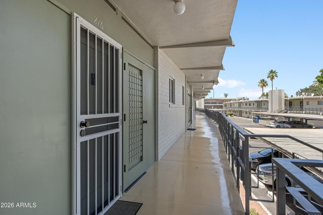 6125 E Indian School Road 216, Scottsdale, AZ 85251
