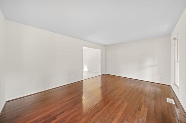 8205 Longhorn Road, Powell, OH 43065