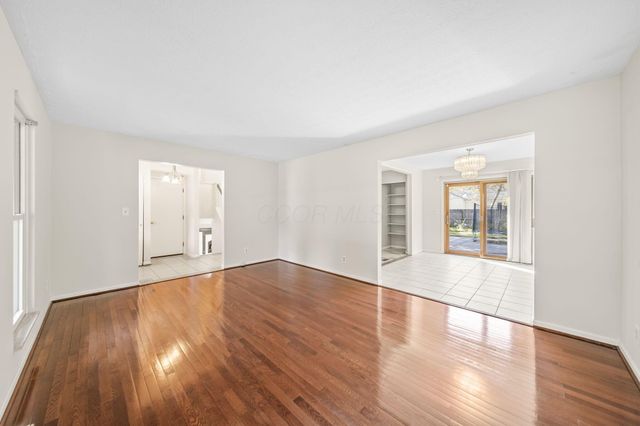 8205 Longhorn Road, Powell, OH 43065