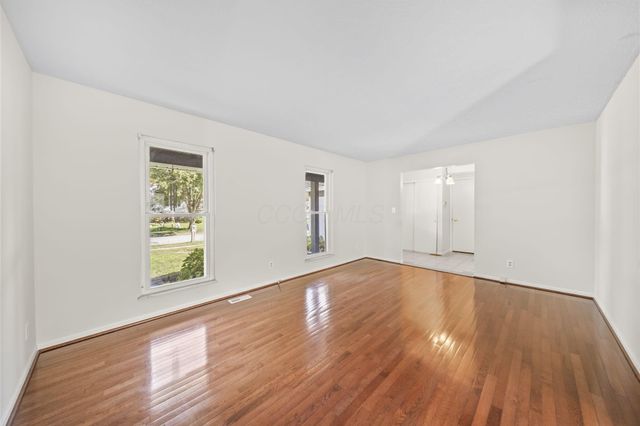 8205 Longhorn Road, Powell, OH 43065