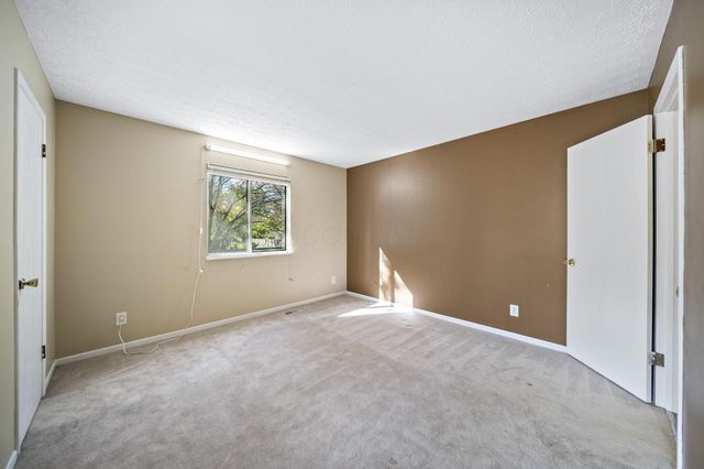 8205 Longhorn Road, Powell, OH 43065