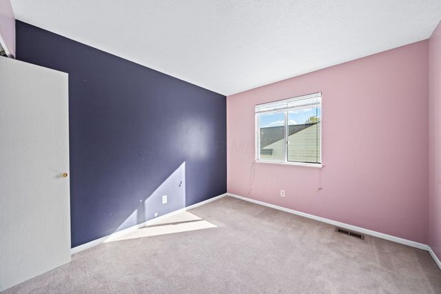 8205 Longhorn Road, Powell, OH 43065