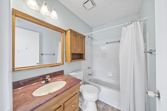 8205 Longhorn Road, Powell, OH 43065