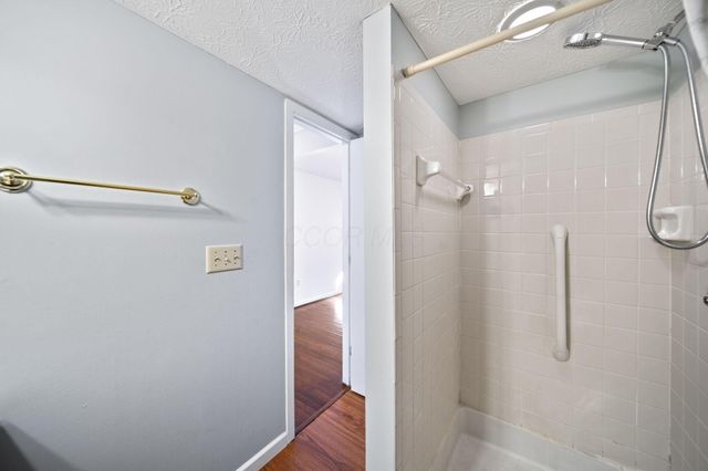 8205 Longhorn Road, Powell, OH 43065