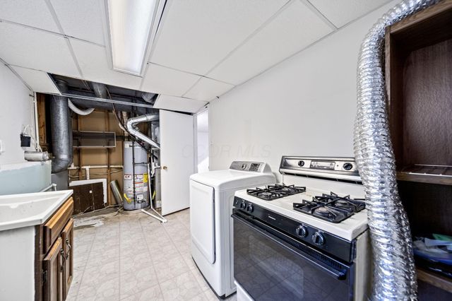 8205 Longhorn Road, Powell, OH 43065