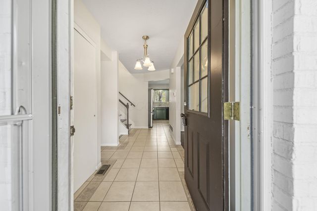 8205 Longhorn Road, Powell, OH 43065