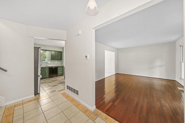 8205 Longhorn Road, Powell, OH 43065