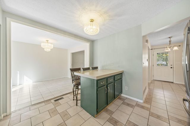 8205 Longhorn Road, Powell, OH 43065