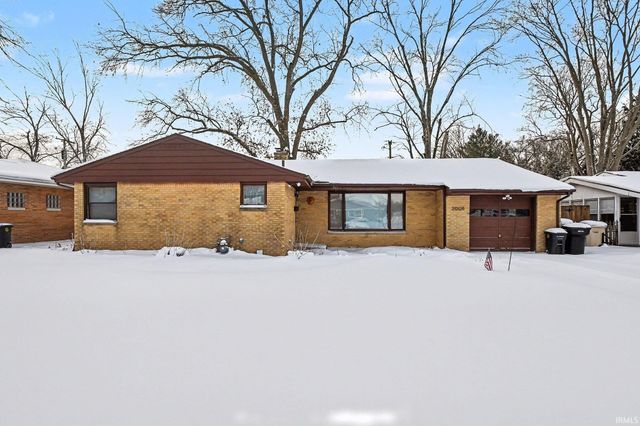 2008 Dorwood Drive, South Bend, IN 46617