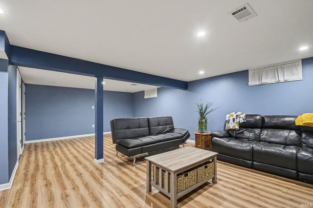 2008 Dorwood Drive, South Bend, IN 46617