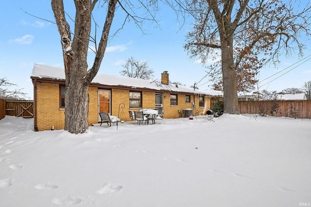 2008 Dorwood Drive, South Bend, IN 46617