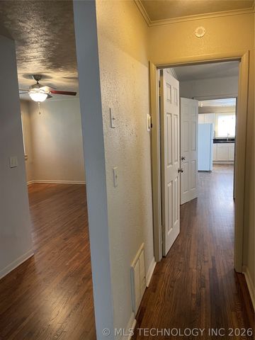 504 W Toledo Street, Broken Arrow, OK 74012