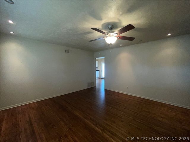 504 W Toledo Street, Broken Arrow, OK 74012