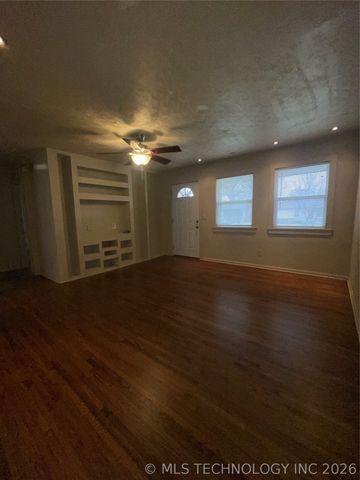 504 W Toledo Street, Broken Arrow, OK 74012