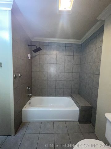 504 W Toledo Street, Broken Arrow, OK 74012