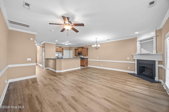 2001 Cambria Drive B, Greenville, NC 27834