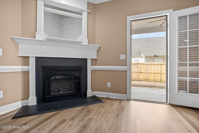 2001 Cambria Drive B, Greenville, NC 27834