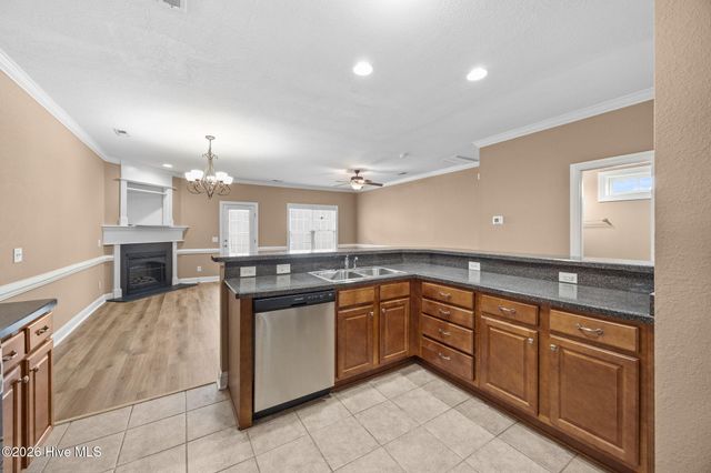 2001 Cambria Drive B, Greenville, NC 27834