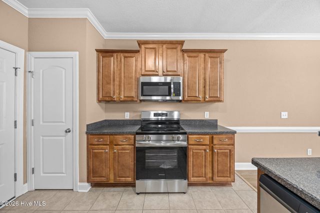 2001 Cambria Drive B, Greenville, NC 27834