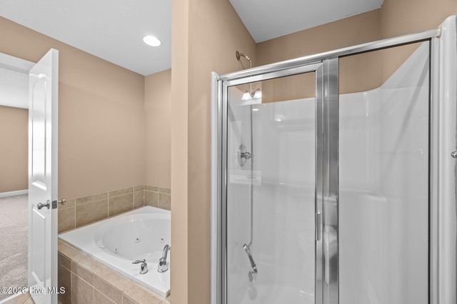 2001 Cambria Drive B, Greenville, NC 27834