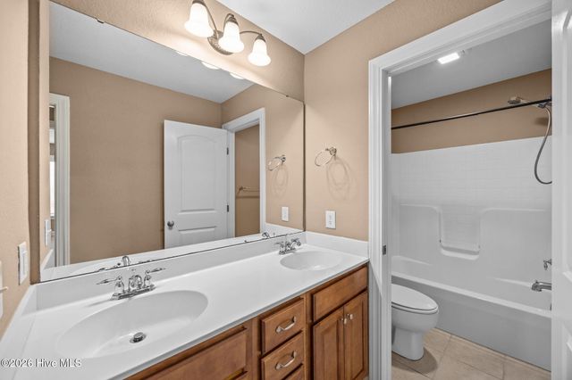 2001 Cambria Drive B, Greenville, NC 27834