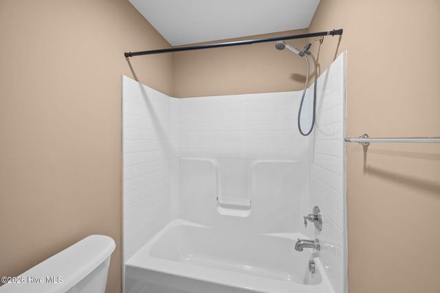 2001 Cambria Drive B, Greenville, NC 27834