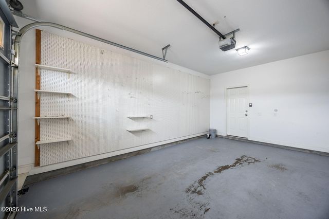 2001 Cambria Drive B, Greenville, NC 27834