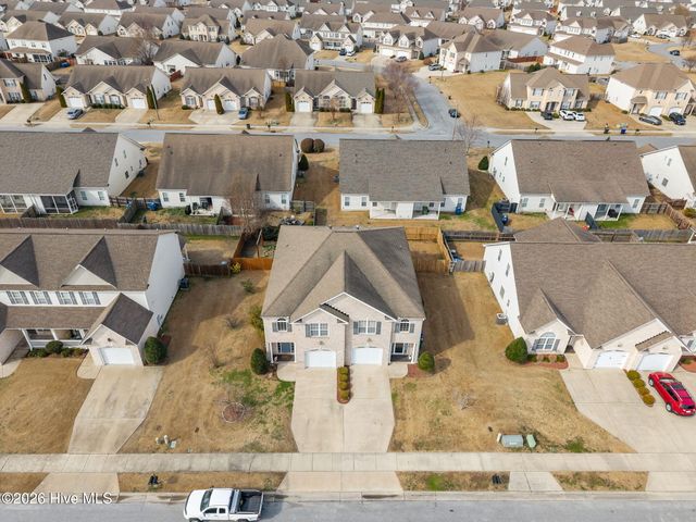 2001 Cambria Drive B, Greenville, NC 27834