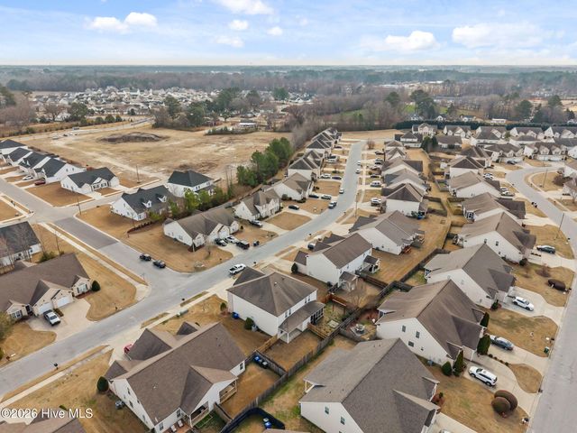 2001 Cambria Drive B, Greenville, NC 27834