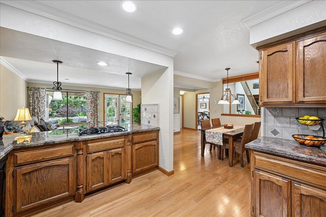 1200 Teak Ct, Roseville, CA 95661