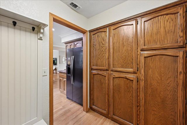1200 Teak Ct, Roseville, CA 95661