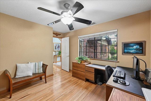 1200 Teak Ct, Roseville, CA 95661