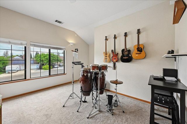 1200 Teak Ct, Roseville, CA 95661