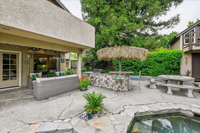 1200 Teak Ct, Roseville, CA 95661