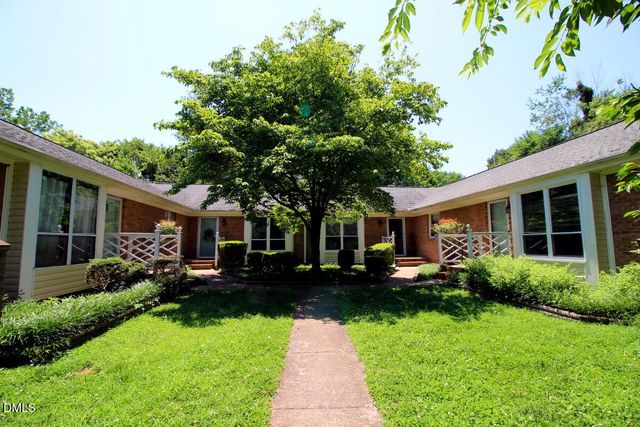 2833 Seclusion Court D, Raleigh, NC 27612